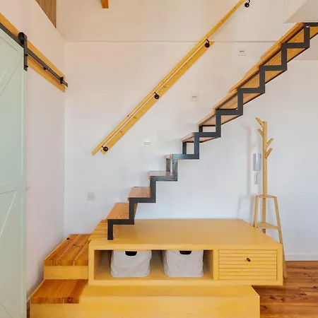 Luxury Loft In アパート セトゥーバル